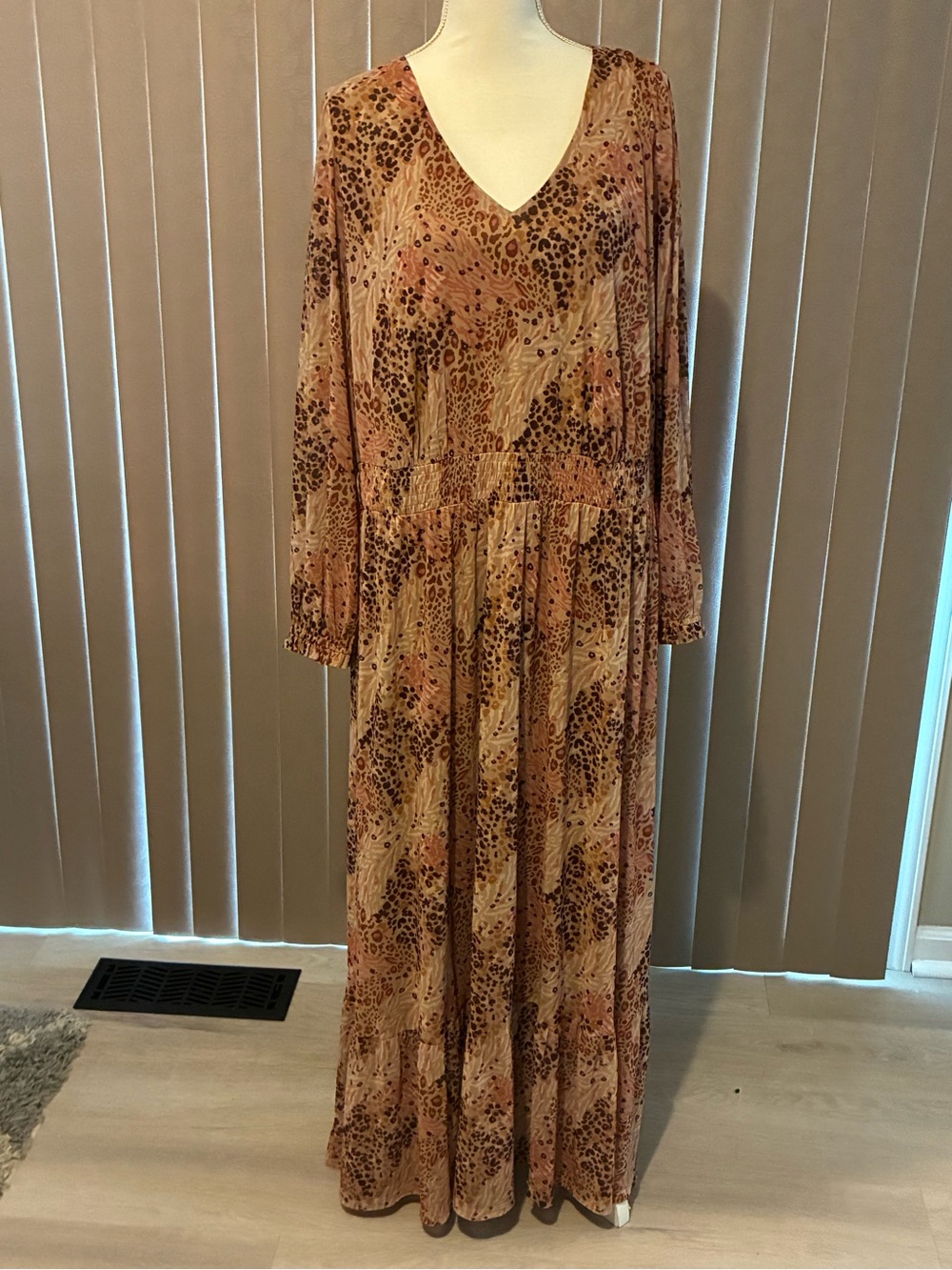 Long Rust Floral V-Neck Maxi Dress with Elastic Waist